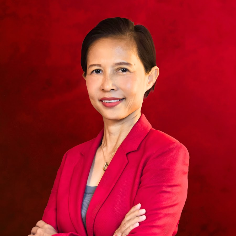 รอบโลก by กรุณา บัวคำศรี